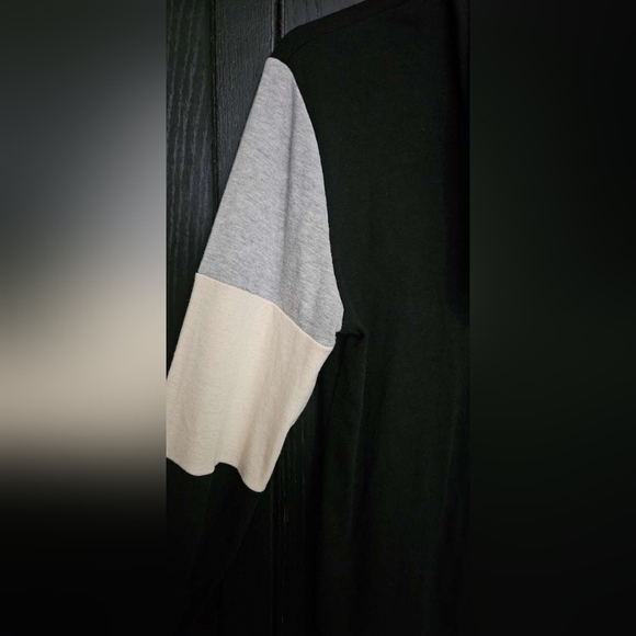 Soft & Lightweight Thin Hooded Top - Picture 6 of 6